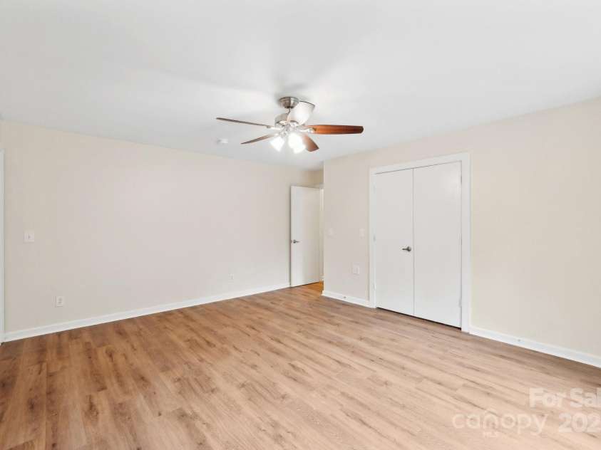 8338 Rittenhouse Circle, Charlotte, NC 28270.  MLS# CAR4264400, YatesRealty ID 18788. 
