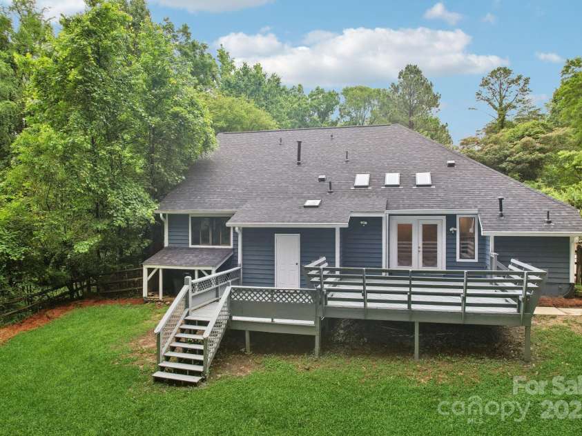 8338 Rittenhouse Circle, Charlotte, NC 28270.  MLS# CAR4264400, YatesRealty ID 18788. 