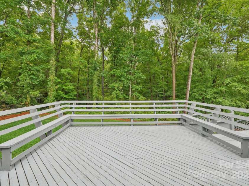 8338 Rittenhouse Circle, Charlotte, NC 28270.  MLS# CAR4264400, YatesRealty ID 18788. 