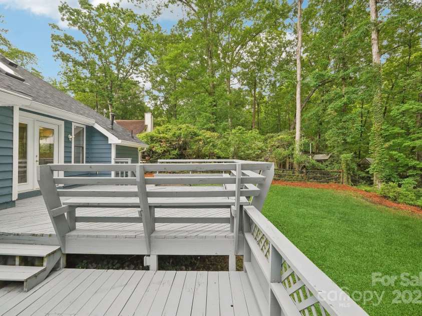 8338 Rittenhouse Circle, Charlotte, NC 28270.  MLS# CAR4264400, YatesRealty ID 18788. 