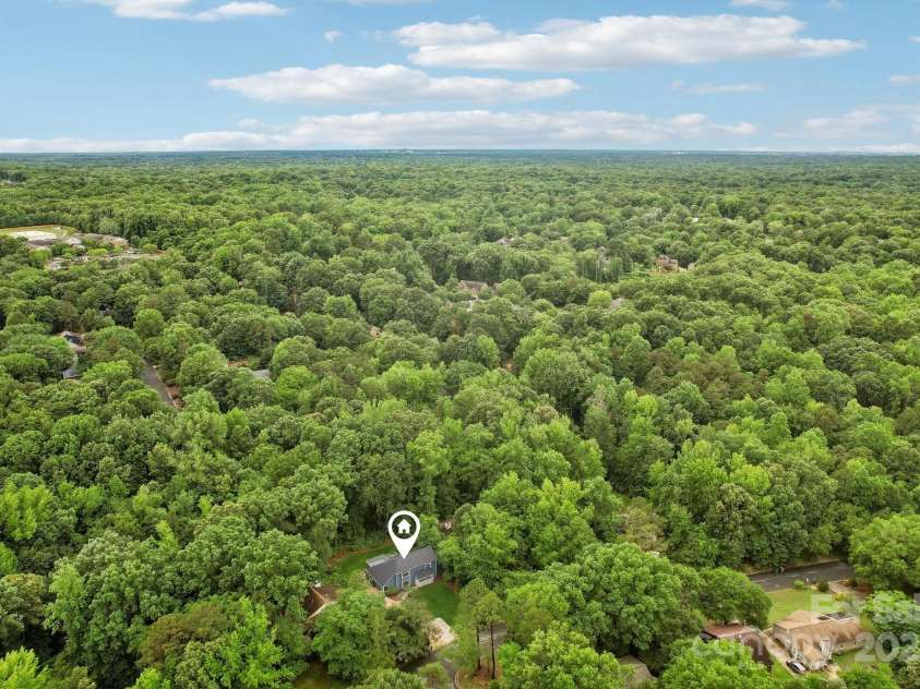 8338 Rittenhouse Circle, Charlotte, NC 28270.  MLS# CAR4264400, YatesRealty ID 18788. 