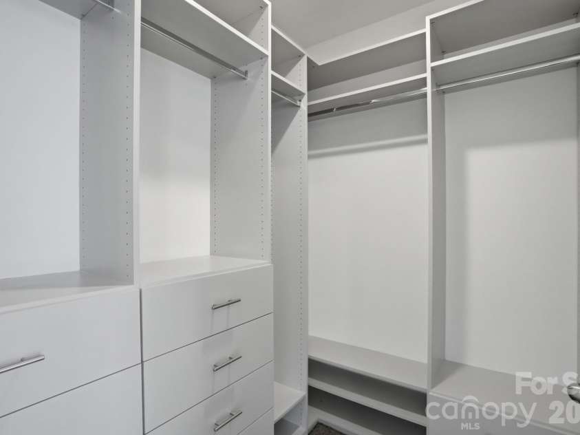 966 Parkland Place, Concord, NC 28027.  MLS# CAR4359639, YatesRealty ID 18788. 