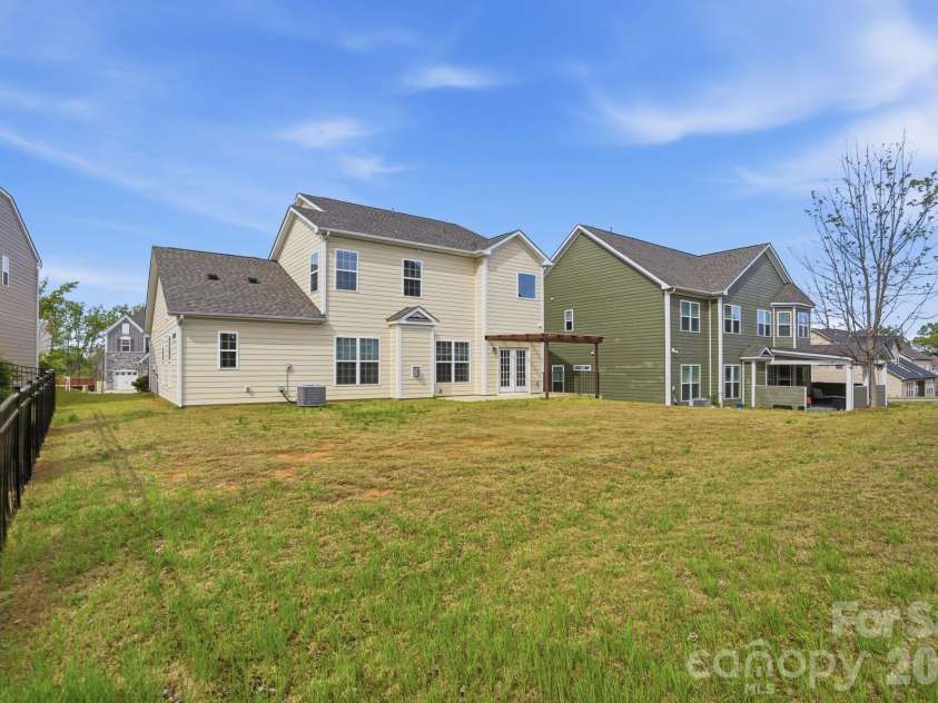 966 Parkland Place, Concord, NC 28027.  MLS# CAR4359639, YatesRealty ID 18788. 