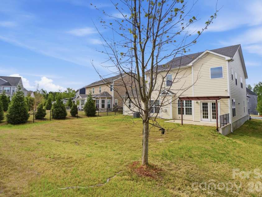 966 Parkland Place, Concord, NC 28027.  MLS# CAR4359639, YatesRealty ID 18788. 