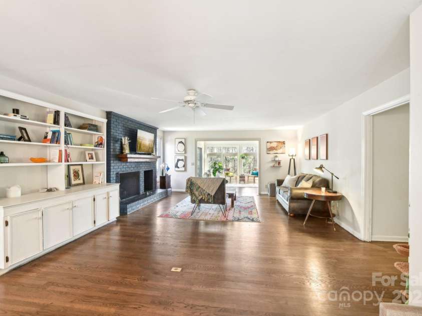 160 Lakota Lane, Tryon, NC 28782.  MLS# CAR4228822, YatesRealty ID 18789. Open floor plan living area