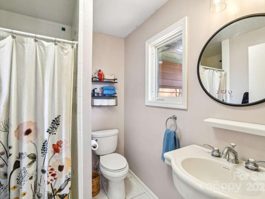 160 Lakota Lane, Tryon, NC 28782.  MLS# CAR4228822, YatesRealty ID 18789. Primary Bathroom