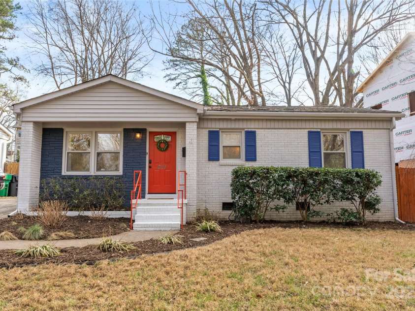 831 Spruce Street, Charlotte, NC 28203.  MLS# CAR4220970, YatesRealty ID 1879. 