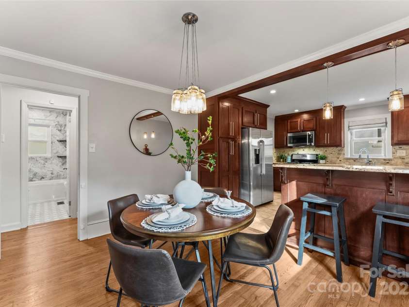 831 Spruce Street, Charlotte, NC 28203.  MLS# CAR4220970, YatesRealty ID 1879. 