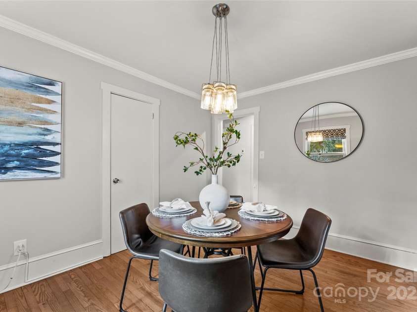 831 Spruce Street, Charlotte, NC 28203.  MLS# CAR4220970, YatesRealty ID 1879. 