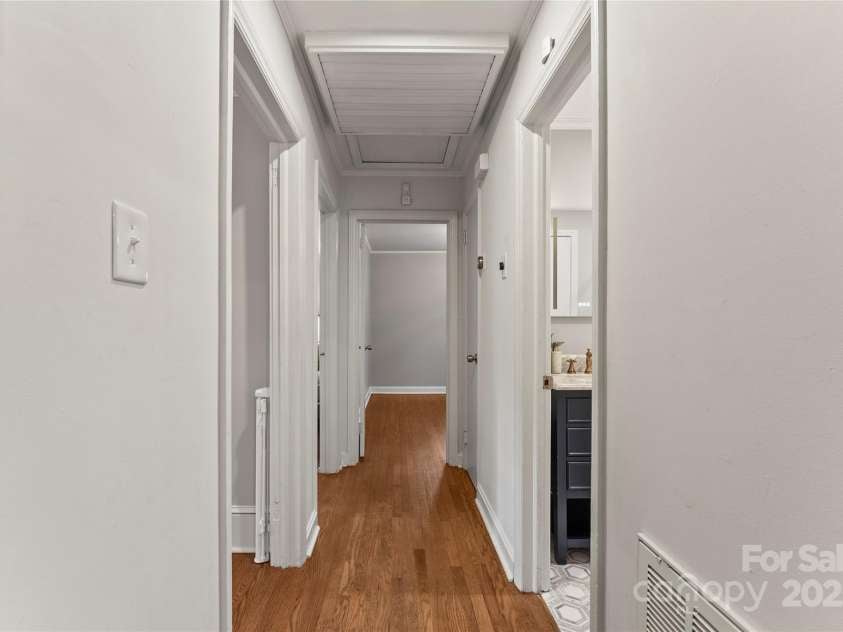 831 Spruce Street, Charlotte, NC 28203.  MLS# CAR4220970, YatesRealty ID 1879. 