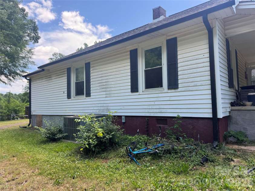 38 Stowe Street, Lowell, NC 28098.  MLS# CAR4376928, YatesRealty ID 18790. 