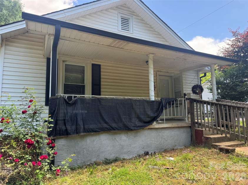38 Stowe Street, Lowell, NC 28098.  MLS# CAR4376928, YatesRealty ID 18790. 