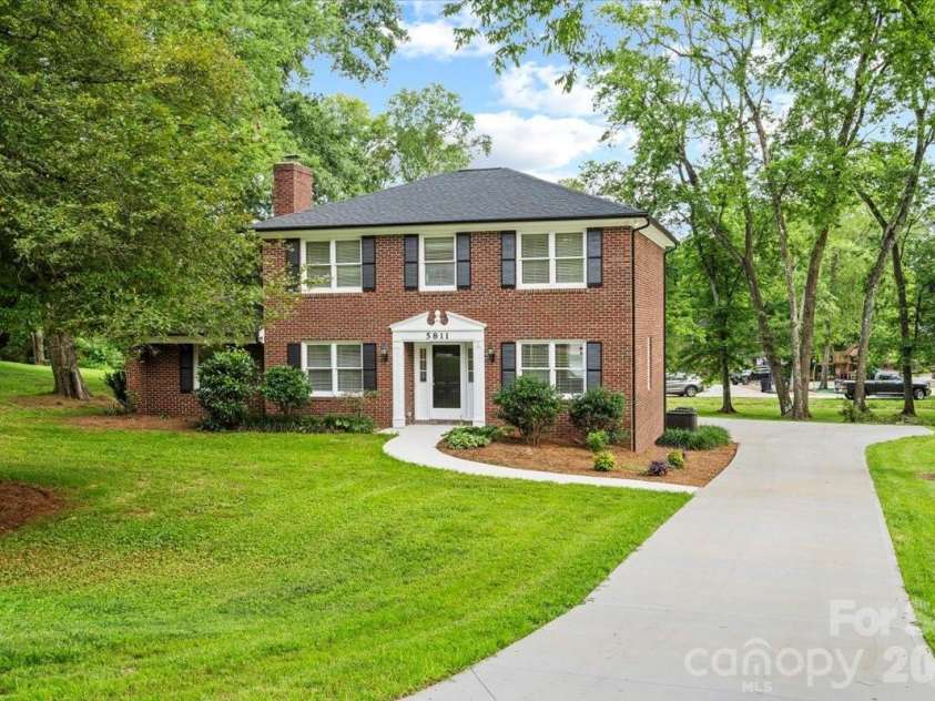 5811 Gettysburg Drive, Concord, NC 28027.  MLS# CAR4355741, YatesRealty ID 18792. 