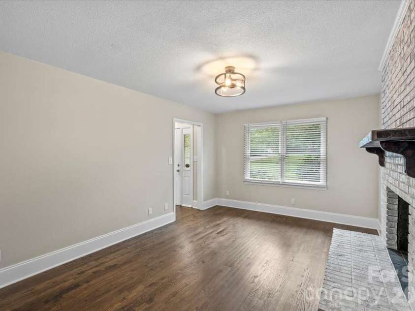5811 Gettysburg Drive, Concord, NC 28027.  MLS# CAR4355741, YatesRealty ID 18792. 