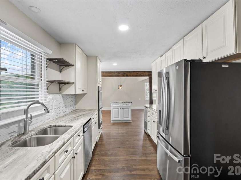 5811 Gettysburg Drive, Concord, NC 28027.  MLS# CAR4355741, YatesRealty ID 18792. 