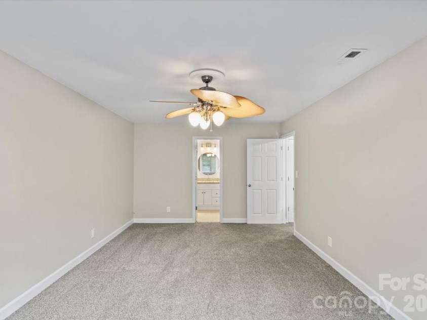 5811 Gettysburg Drive, Concord, NC 28027.  MLS# CAR4355741, YatesRealty ID 18792. 