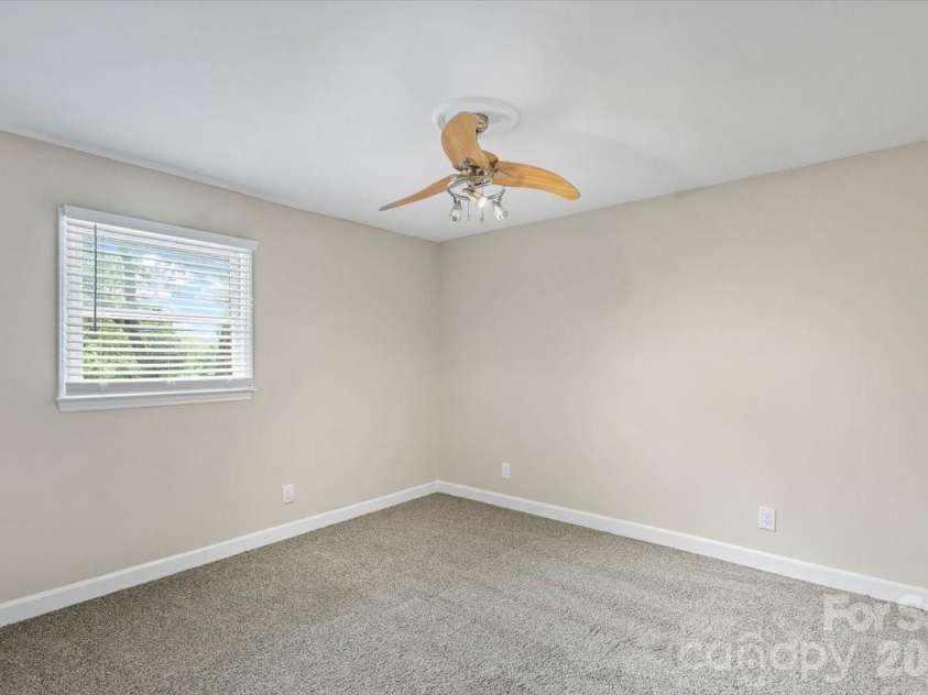5811 Gettysburg Drive, Concord, NC 28027.  MLS# CAR4355741, YatesRealty ID 18792. 