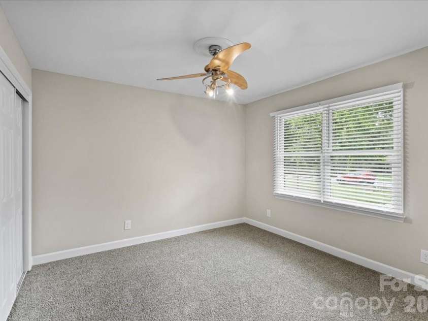5811 Gettysburg Drive, Concord, NC 28027.  MLS# CAR4355741, YatesRealty ID 18792. 