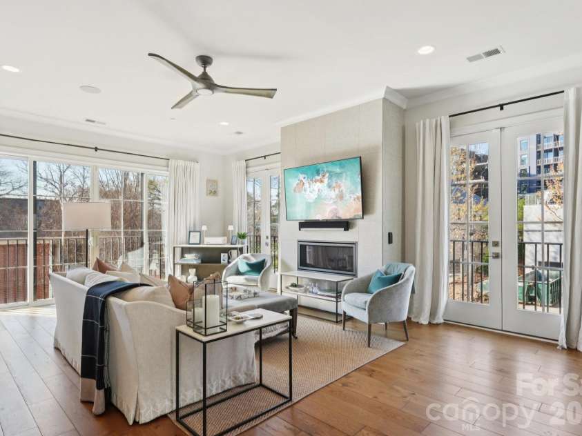 1708 Lombardy Circle, Charlotte, NC 28203.  MLS# CAR4362136, YatesRealty ID 18794. 