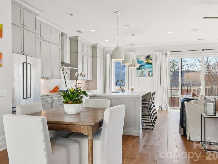 1708 Lombardy Circle, Charlotte, NC 28203.  MLS# CAR4362136, YatesRealty ID 18794. 