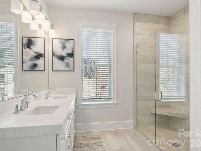 1708 Lombardy Circle, Charlotte, NC 28203.  MLS# CAR4362136, YatesRealty ID 18794. 