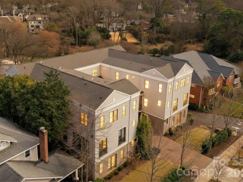 1708 Lombardy Circle, Charlotte, NC 28203.  MLS# CAR4362136, YatesRealty ID 18794. 