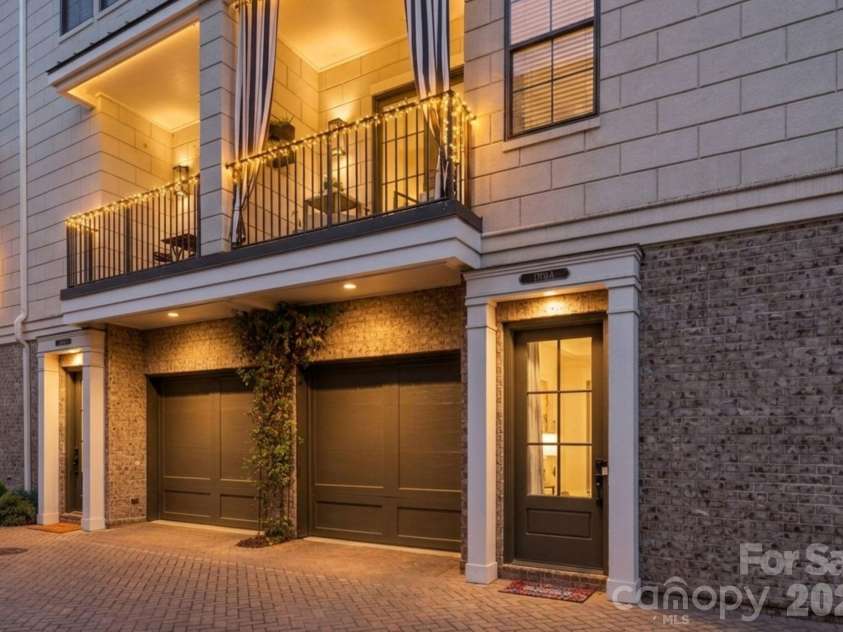 1708 Lombardy Circle, Charlotte, NC 28203.  MLS# CAR4362136, YatesRealty ID 18794. 
