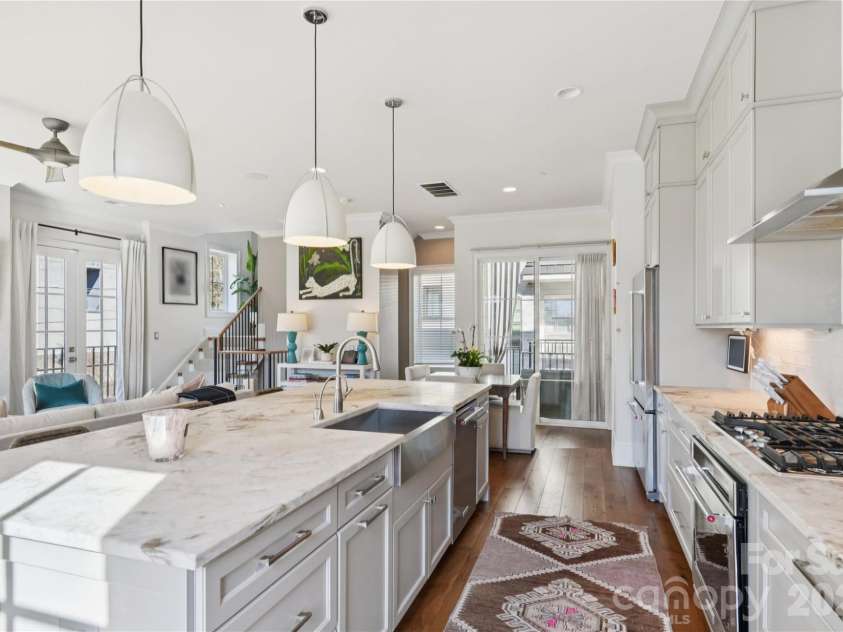 1708 Lombardy Circle, Charlotte, NC 28203.  MLS# CAR4362136, YatesRealty ID 18794. Corner end residence with natural light from three sides