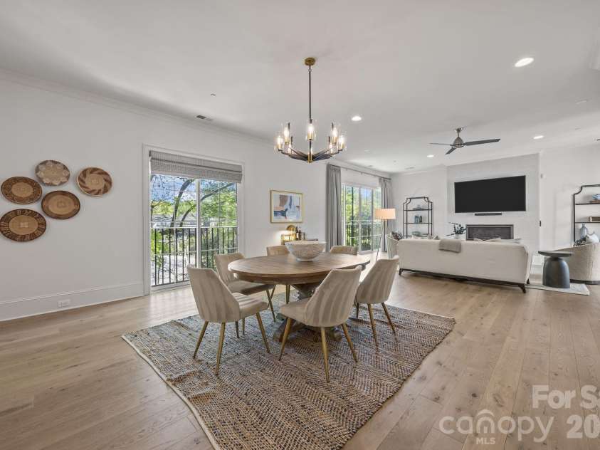 1708 Lombardy Circle, Charlotte, NC 28203.  MLS# CAR4365538, YatesRealty ID 18794. 