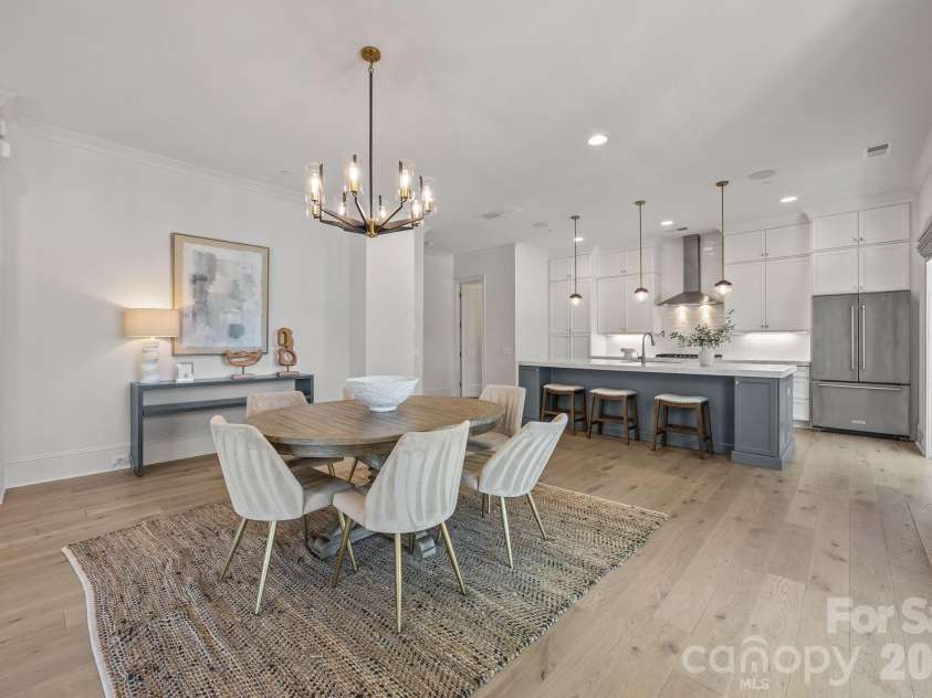 1708 Lombardy Circle, Charlotte, NC 28203.  MLS# CAR4365538, YatesRealty ID 18794. 
