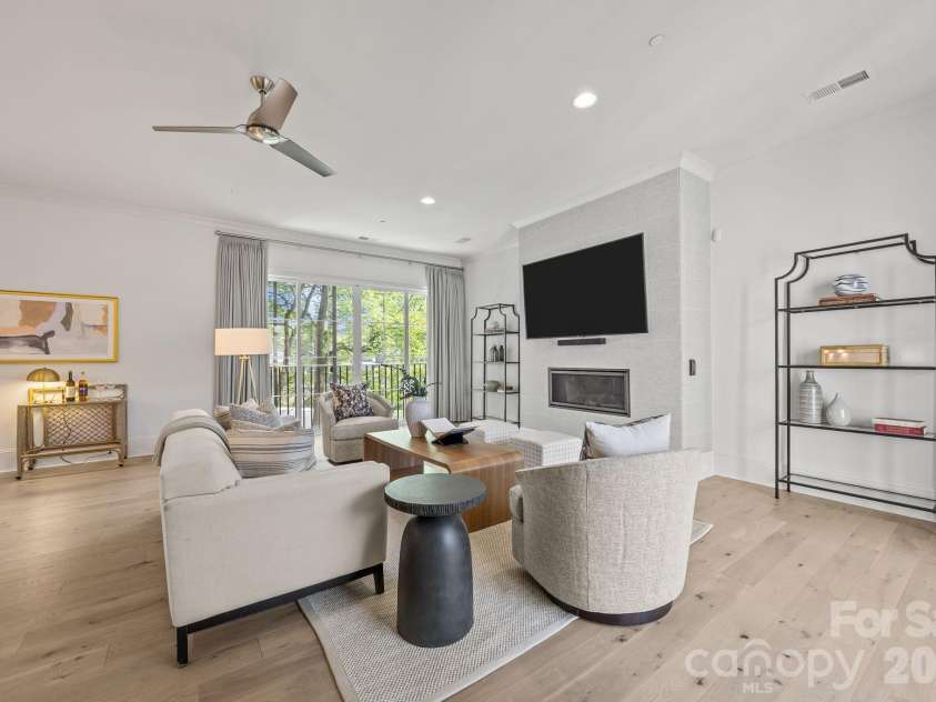 1708 Lombardy Circle, Charlotte, NC 28203.  MLS# CAR4365538, YatesRealty ID 18794. 