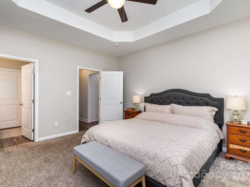 2402 Winfield Street, Kannapolis, NC 28083.  MLS# CAR4242359, YatesRealty ID 18794. 