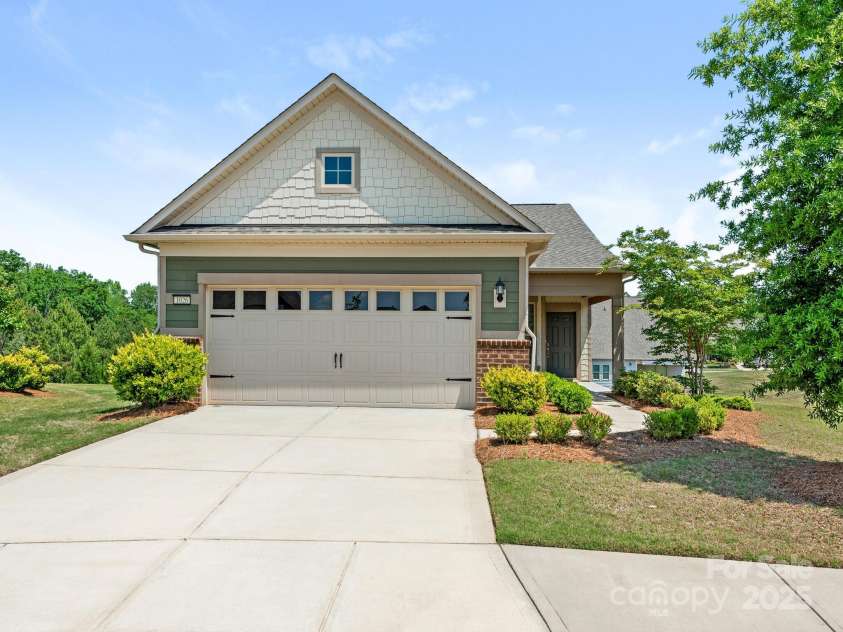 1026 Kirby Drive, Fort Mill, SC 29715.  MLS# CAR4251252, YatesRealty ID 18795. 1026 Kirby Drive