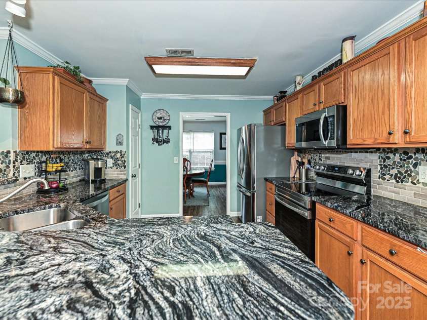 2848 Huckleberry Hill Drive, Fort Mill, SC 29715.  MLS# CAR4268461, YatesRealty ID 18797. 