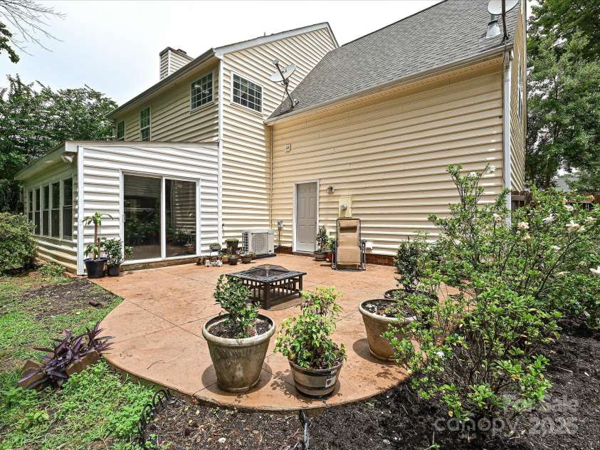 2848 Huckleberry Hill Drive, Fort Mill, SC 29715.  MLS# CAR4268461, YatesRealty ID 18797. 