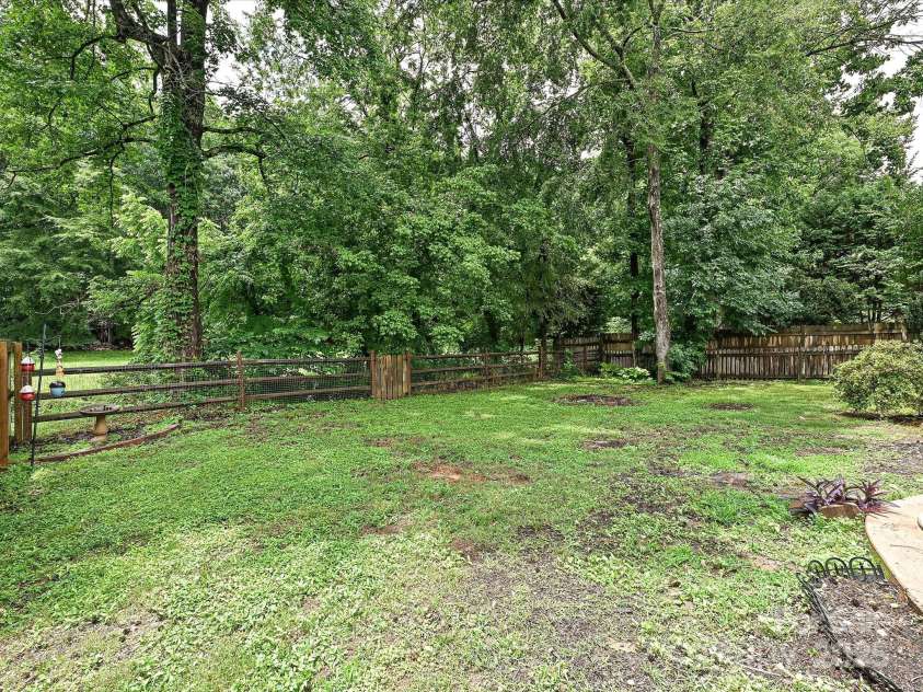 2848 Huckleberry Hill Drive, Fort Mill, SC 29715.  MLS# CAR4268461, YatesRealty ID 18797. 