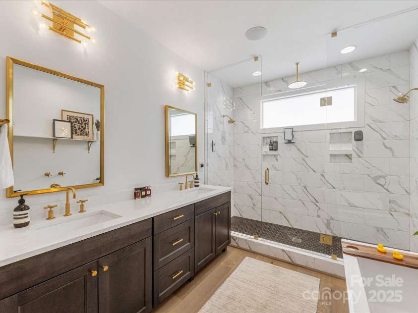 443 Beaumont Avenue, Charlotte, NC 28204.  MLS# CAR4249139, YatesRealty ID 18798. 