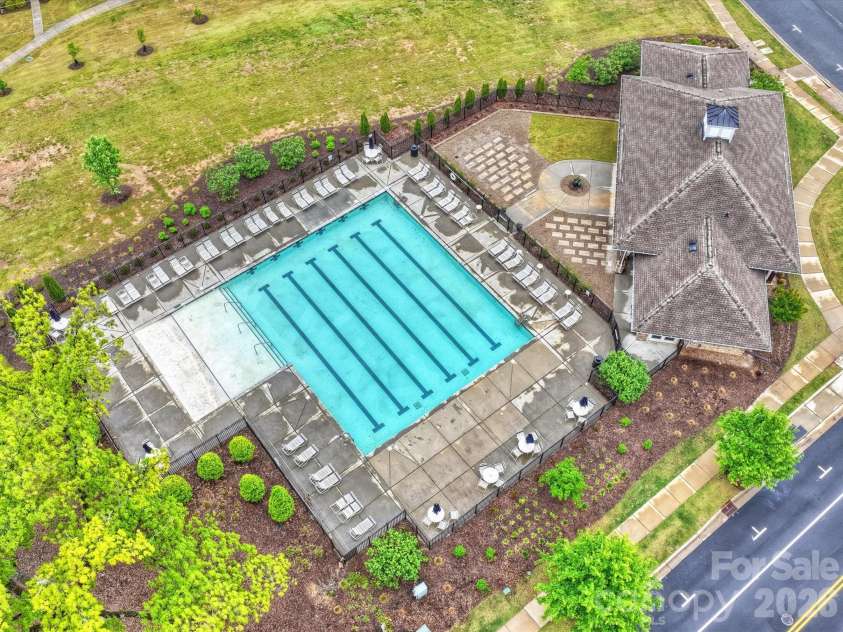 932 Claires Creek Lane, Davidson, NC 28036.  MLS# CAR4370452, YatesRealty ID 18798. Community Pool & Clubhouse 