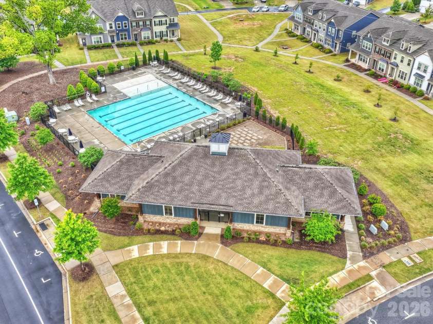 932 Claires Creek Lane, Davidson, NC 28036.  MLS# CAR4370452, YatesRealty ID 18798. Communtiy Pool & Clubhouse
