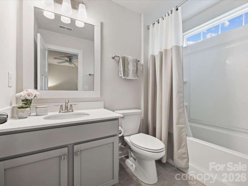 932 Claires Creek Lane, Davidson, NC 28036.  MLS# CAR4370452, YatesRealty ID 18798. Ensuite Bathroom 