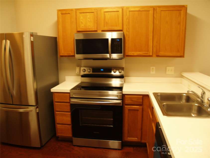 11107 Lions Mane Street, Charlotte, NC 28273.  MLS# CAR4263479, YatesRealty ID 18799. 