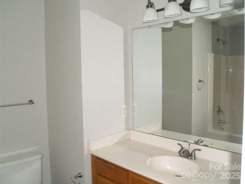 11107 Lions Mane Street, Charlotte, NC 28273.  MLS# CAR4263479, YatesRealty ID 18799. 