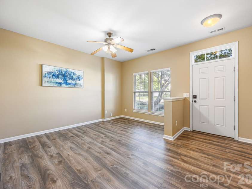 128 Autumn Falls Drive, Lake Wylie, SC 29710.  MLS# CAR4372598, YatesRealty ID 18799. 