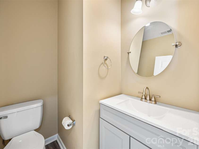 128 Autumn Falls Drive, Lake Wylie, SC 29710.  MLS# CAR4372598, YatesRealty ID 18799. 