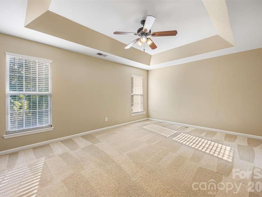 128 Autumn Falls Drive, Lake Wylie, SC 29710.  MLS# CAR4372598, YatesRealty ID 18799. 