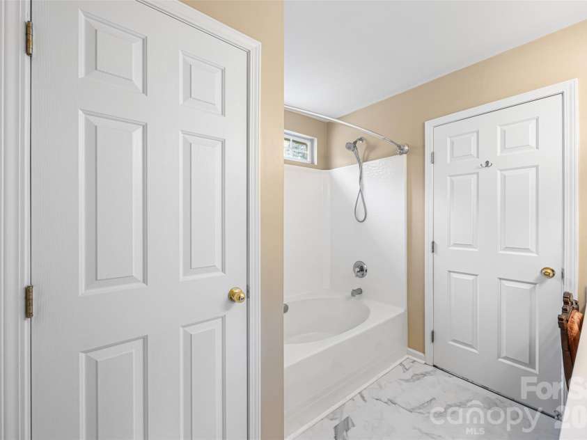 128 Autumn Falls Drive, Lake Wylie, SC 29710.  MLS# CAR4372598, YatesRealty ID 18799. 