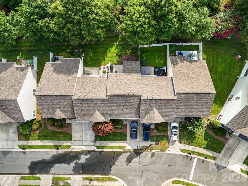 128 Autumn Falls Drive, Lake Wylie, SC 29710.  MLS# CAR4372598, YatesRealty ID 18799. 