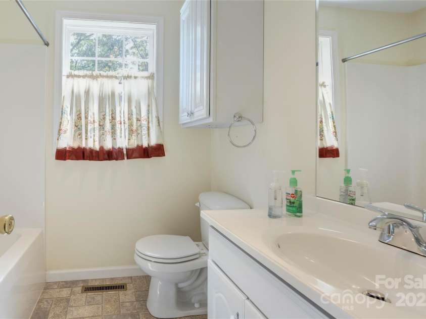 2105 Florida Avenue, Kannapolis, NC 28083.  MLS# CAR4269418, YatesRealty ID 18800. 