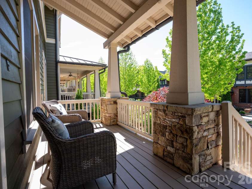 4 Fitzgerald Road, Black Mountain, NC 28711.  MLS# CAR4371041, YatesRealty ID 18801. 