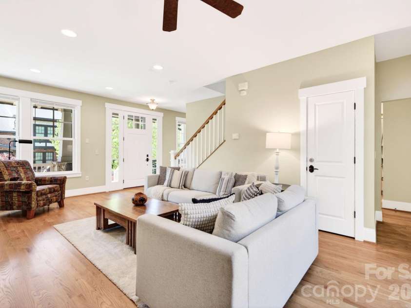 4 Fitzgerald Road, Black Mountain, NC 28711.  MLS# CAR4371041, YatesRealty ID 18801. 